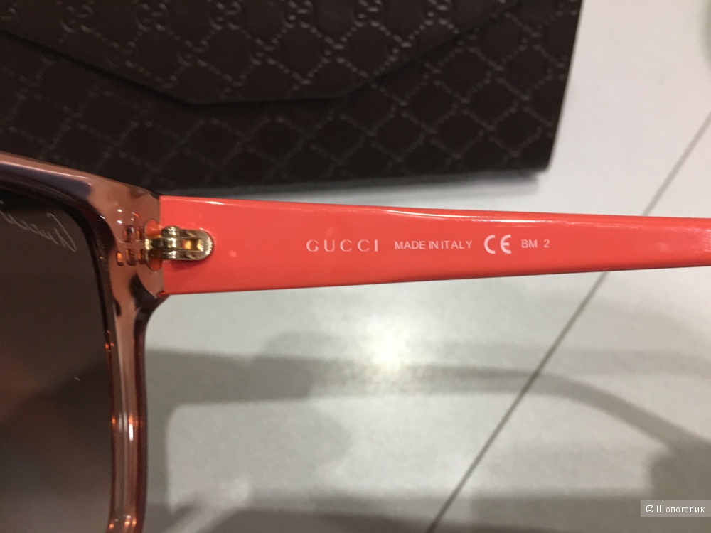 Женские солнцезащитные очки Gucci