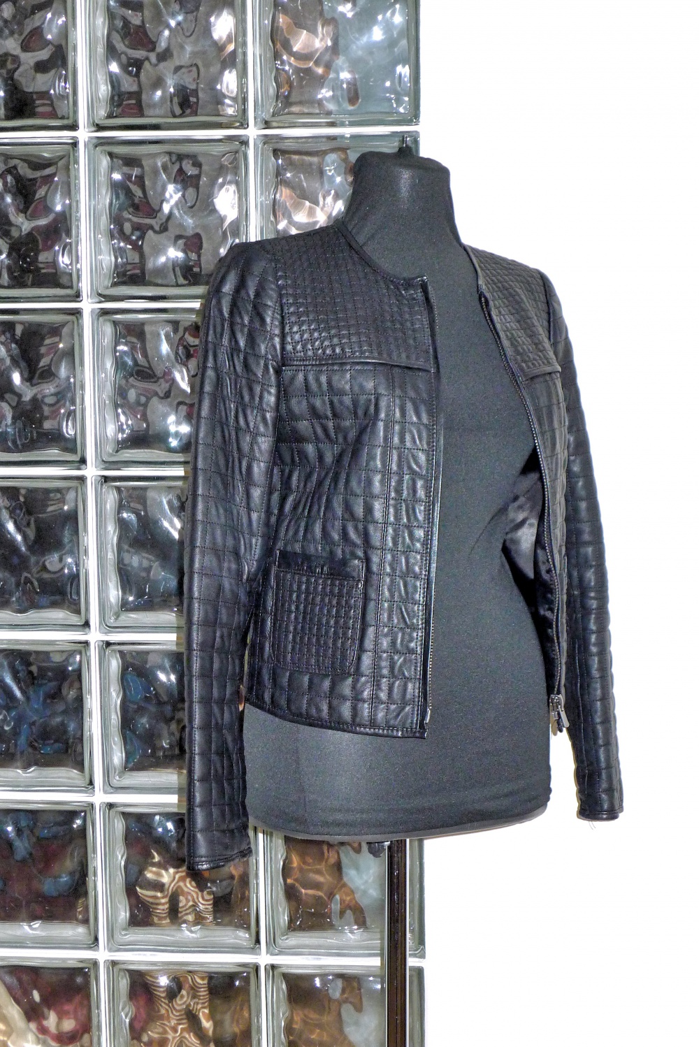 Zara куртка кожаная размер M S