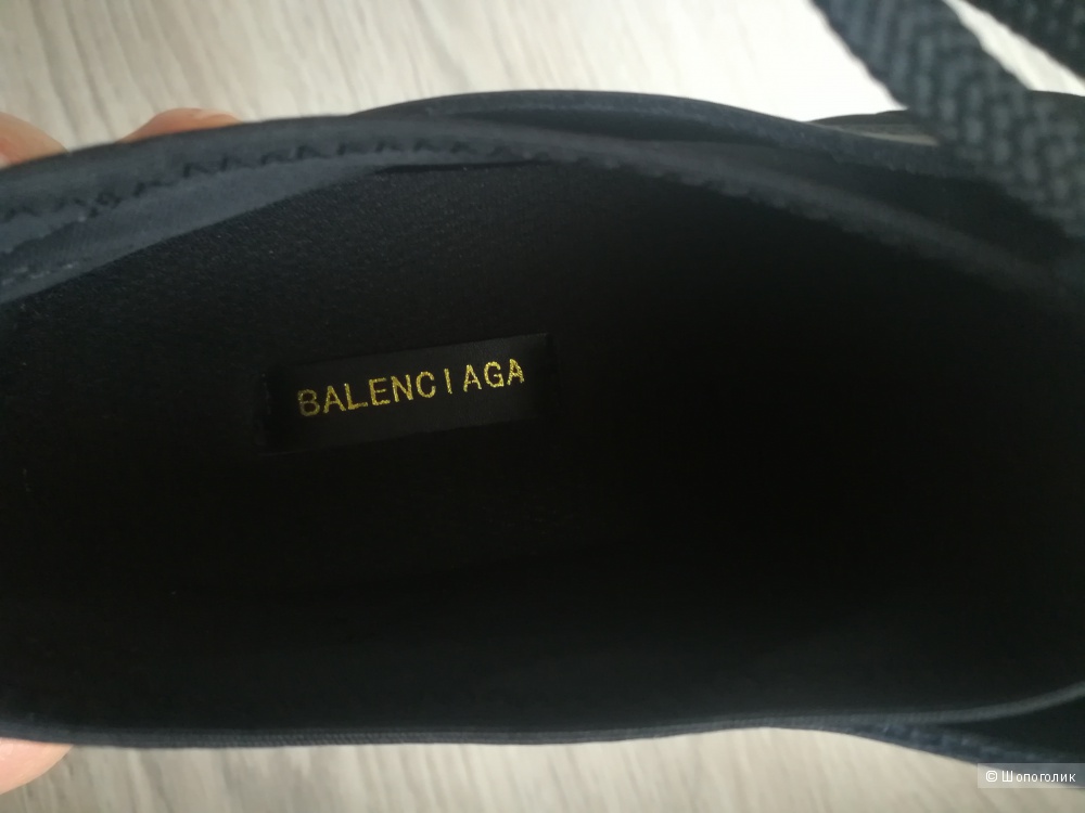Кроссовки Balenciaga 40-го размера