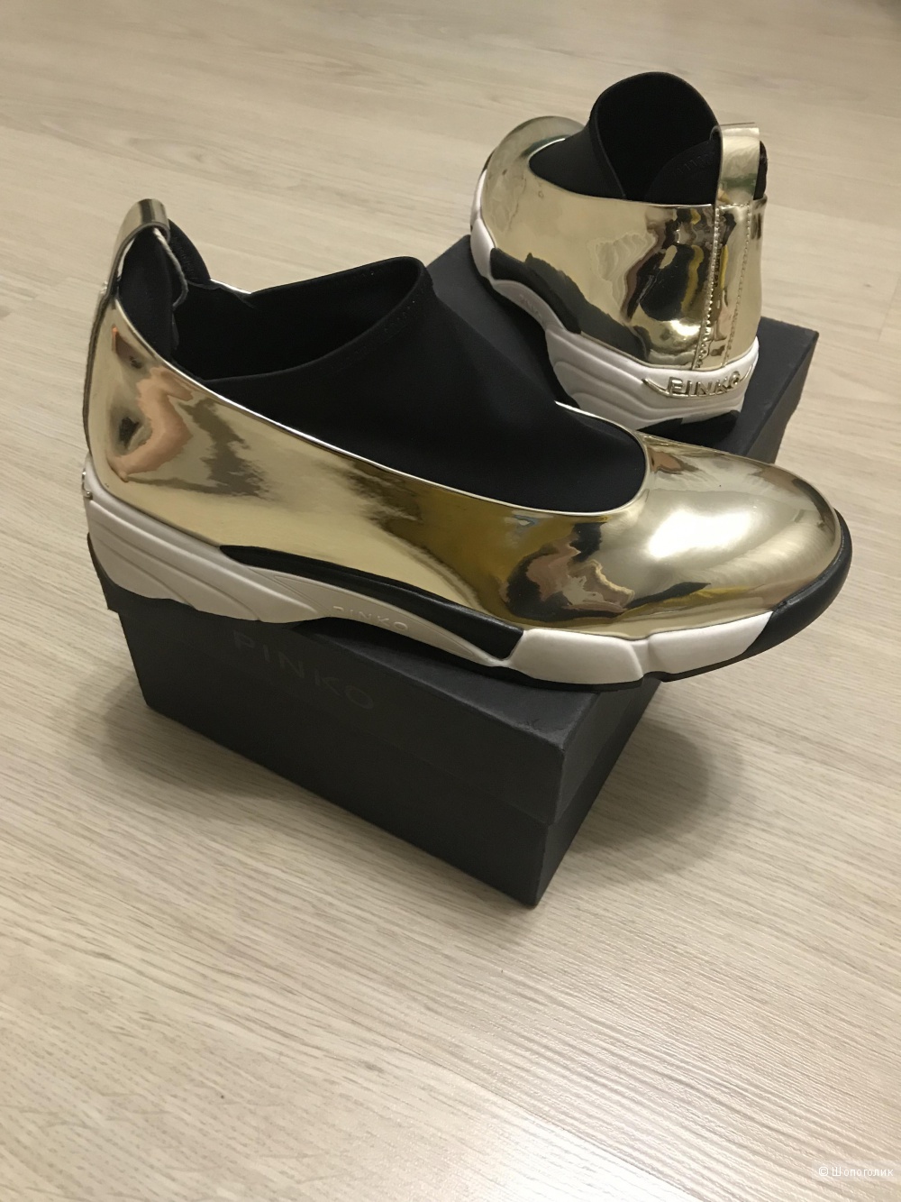 Кроссовки Pinko размер 40