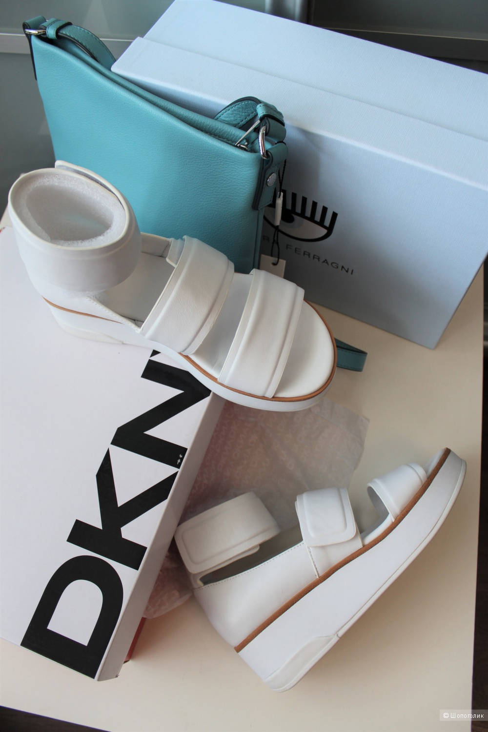 Кожаные сандалии DKNY размер 36
