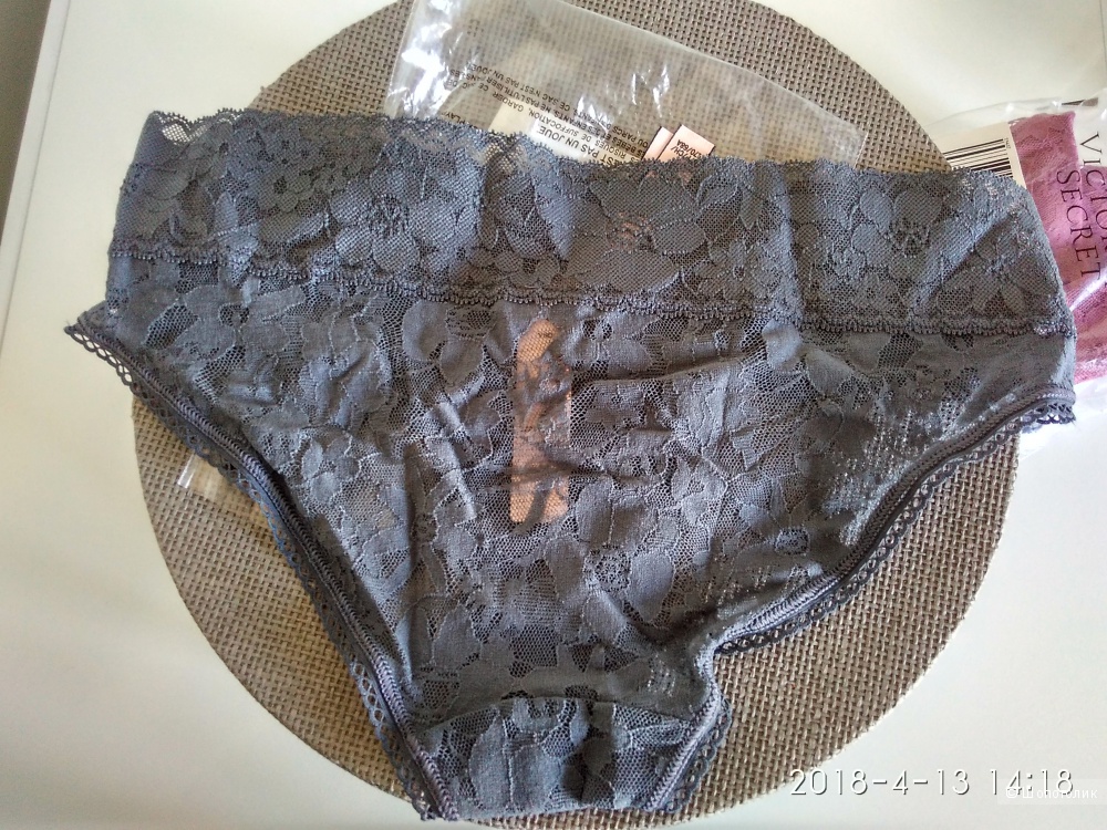 Кружевные трусики Victoria`s Secret маркировка S (комплект из 3х шт)