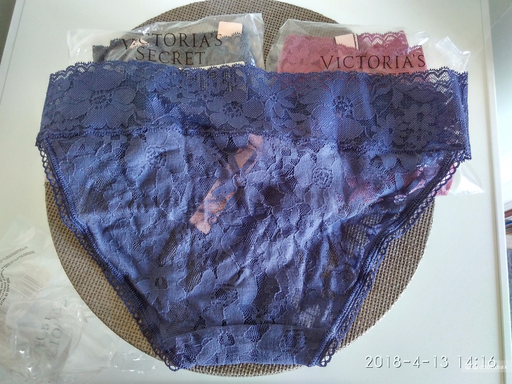 Кружевные трусики Victoria`s Secret маркировка S (комплект из 3х шт)
