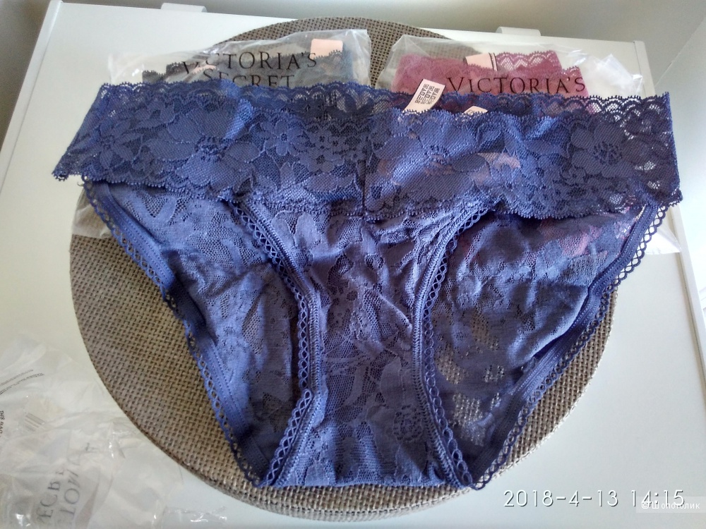 Кружевные трусики Victoria`s Secret маркировка S (комплект из 3х шт)