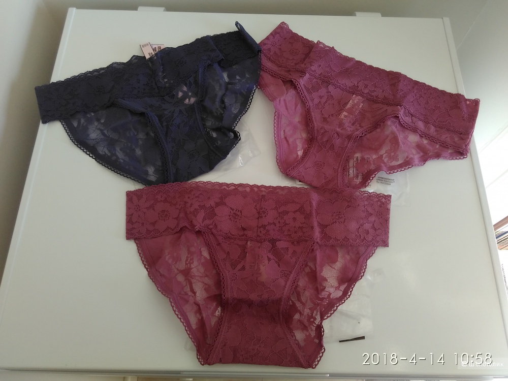Кружевные трусики Victoria`s Secret маркировка S (комплект из 3х шт)