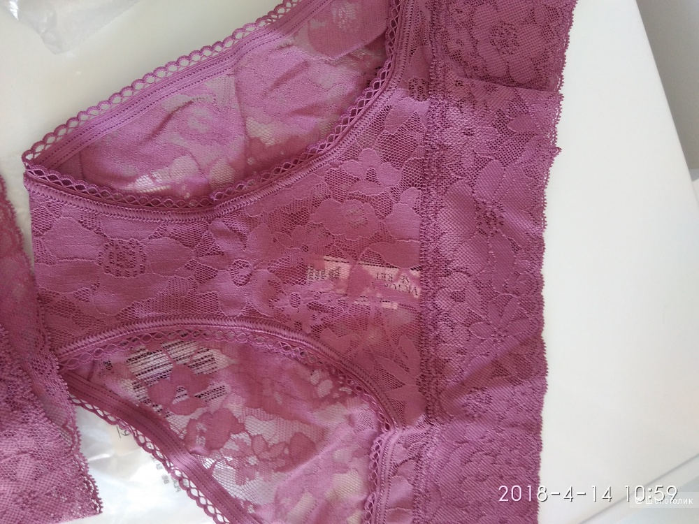 Кружевные трусики Victoria`s Secret маркировка S (комплект из 3х шт)