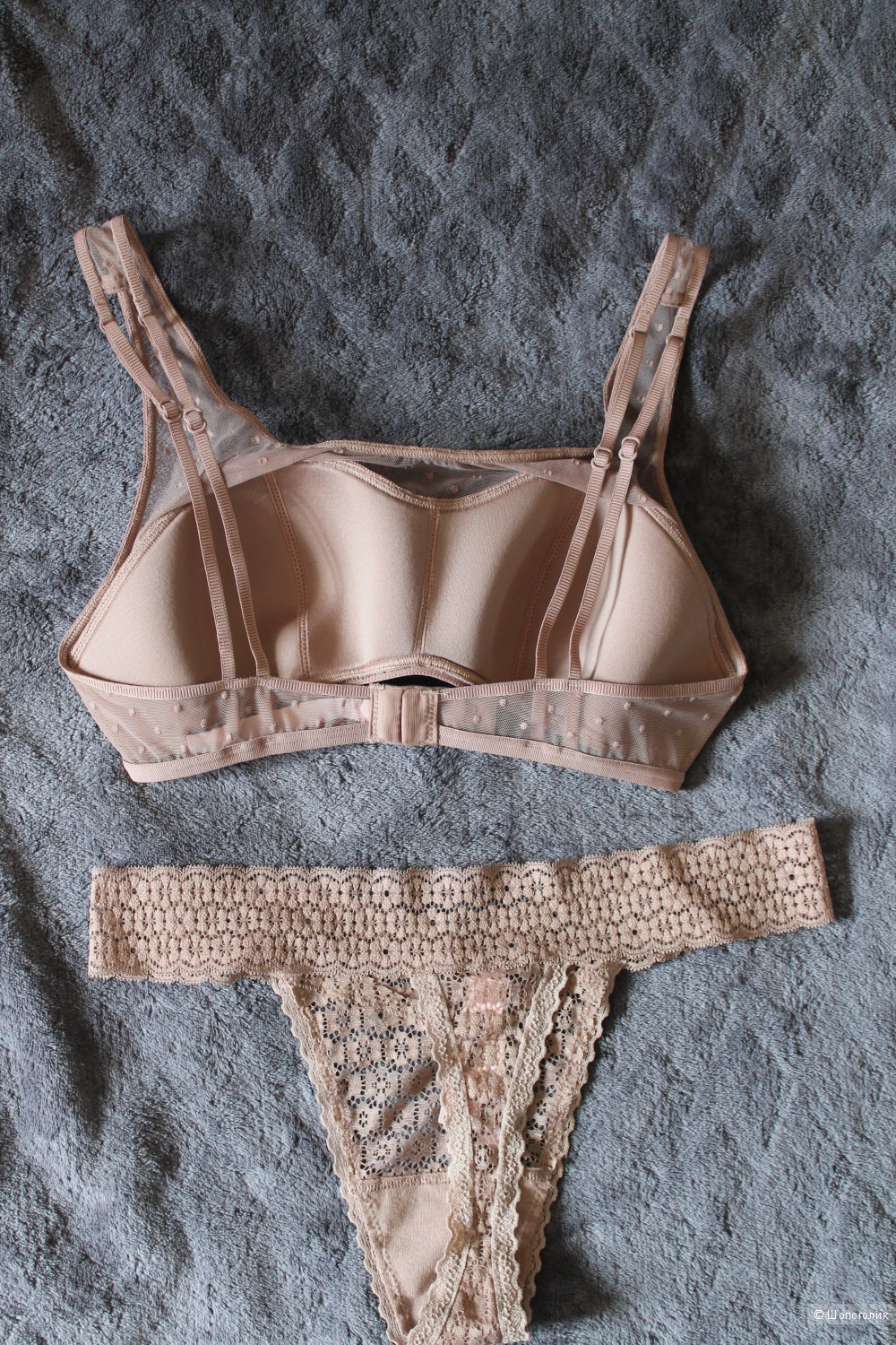 Victoria's Secret комплект Dot Mesh & Lace Scoop Bralette + Circle Lace Thong Panty верх S, низ М