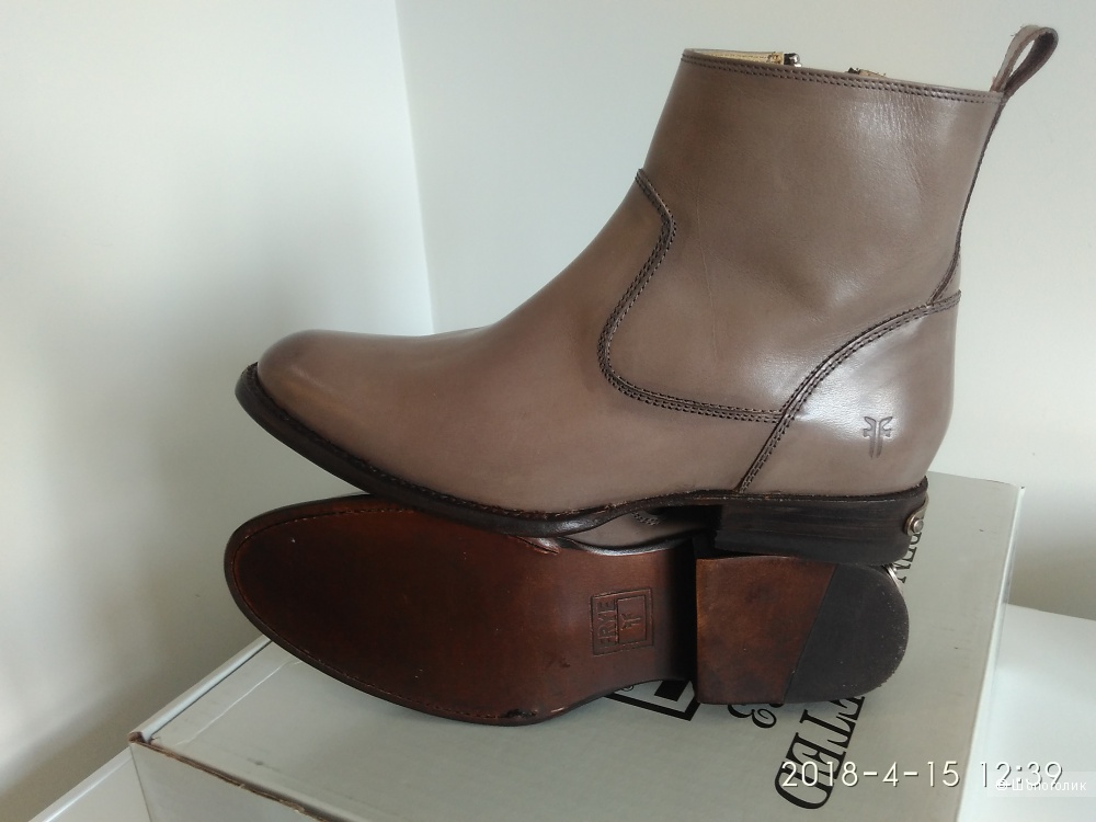Ботинки кожаные The FRYE Company 38 размер