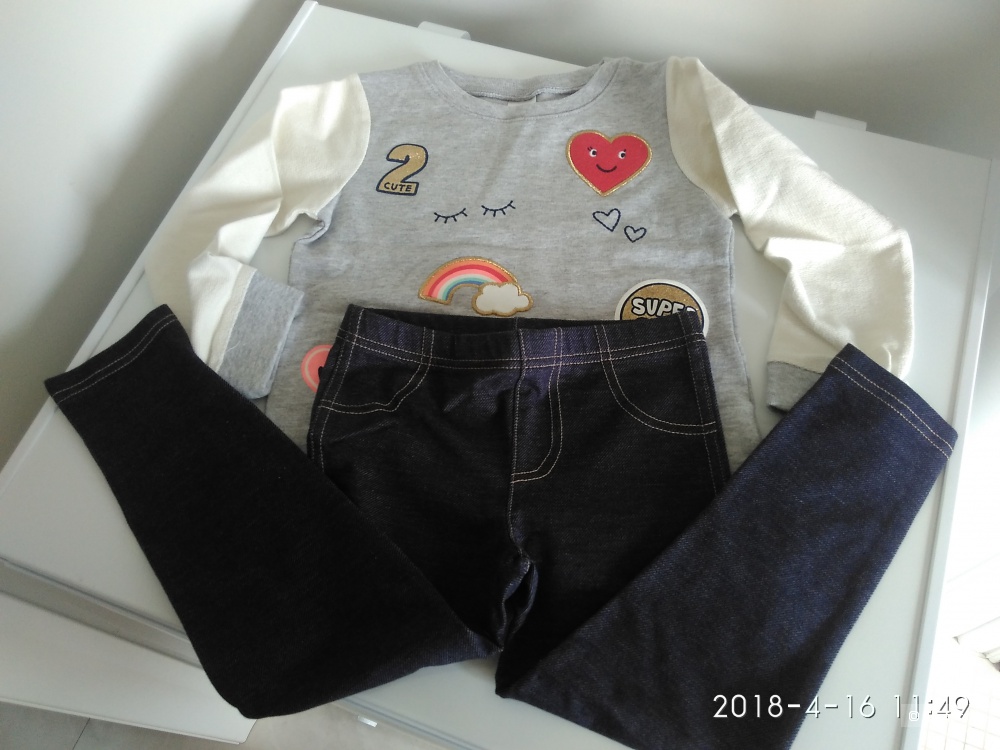 Костюм из 2х вещей Carters 3-4 года