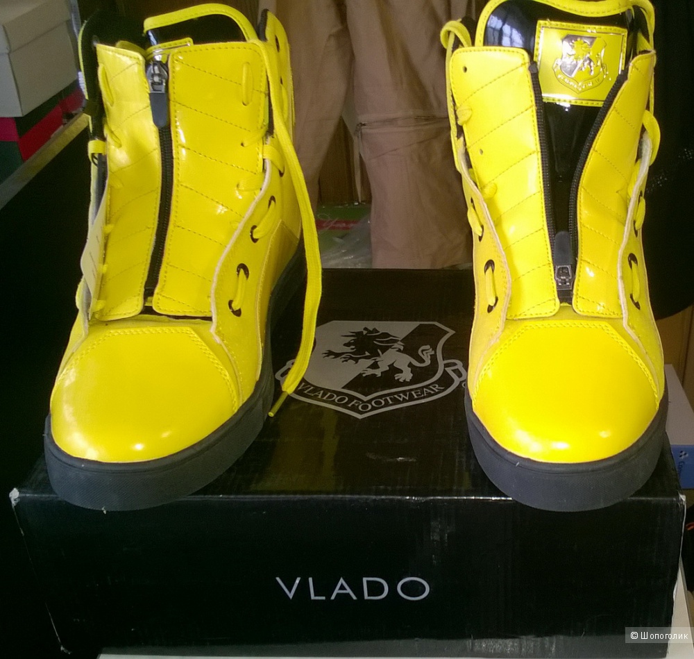 Кроссовки VLADO 42-43 размер