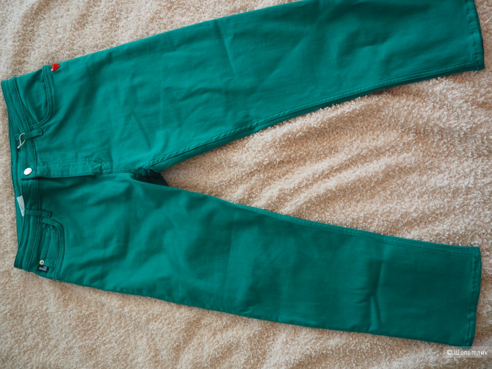 Джинсовые брюки LOVE MOSCHINO (размер 27)