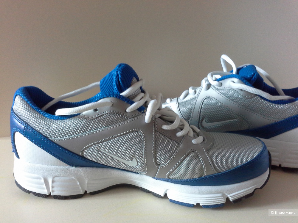 Кроссовки NIKE, размер 41.