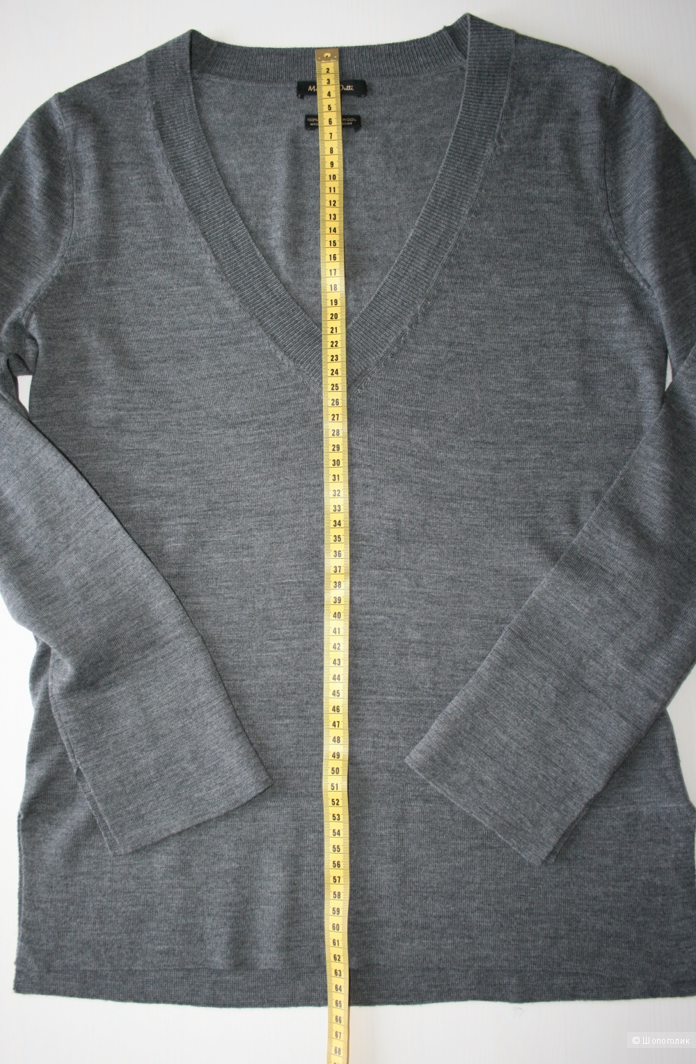 Серый шерстяной свитер Massimo Dutti размер S