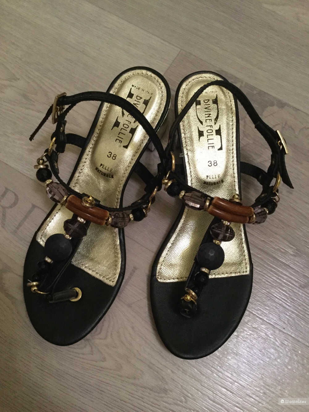 Босоножки Divine Follie, 38 размера
