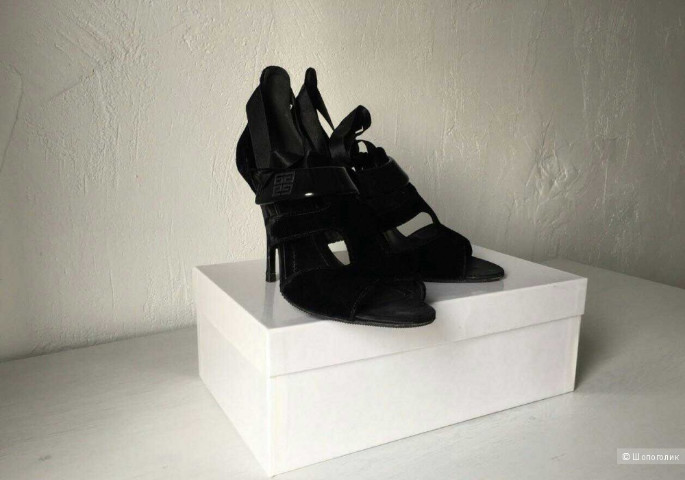 Босоножки Givenchy, 35р