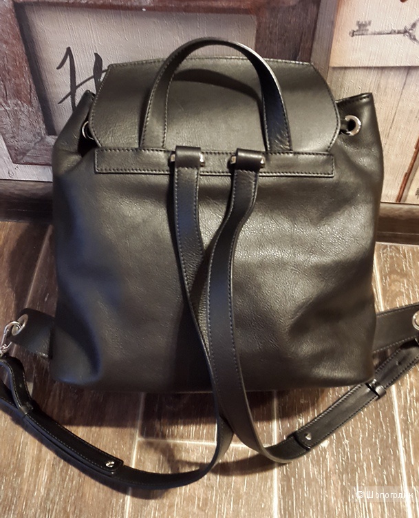 Кожаный рюкзак Massimo dutti.