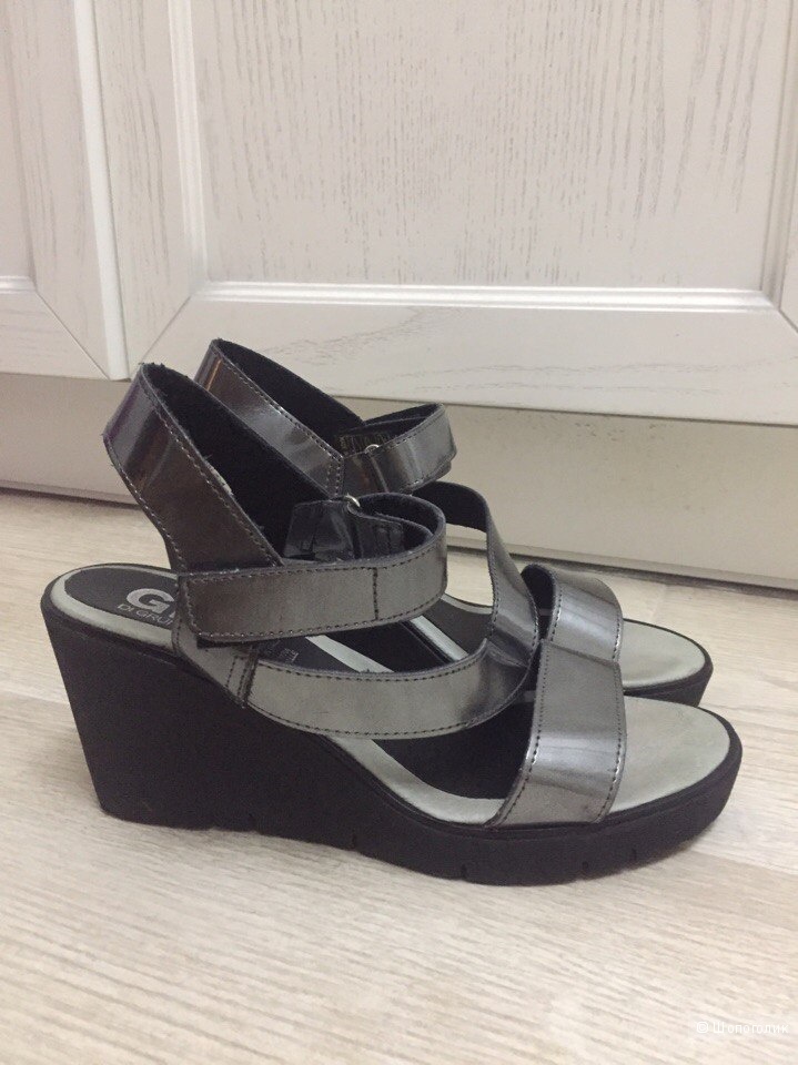 Босоножки Gio di grunland 39 р