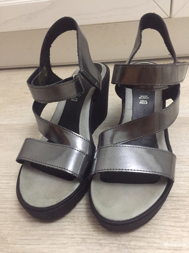 Босоножки Gio di grunland 39 р