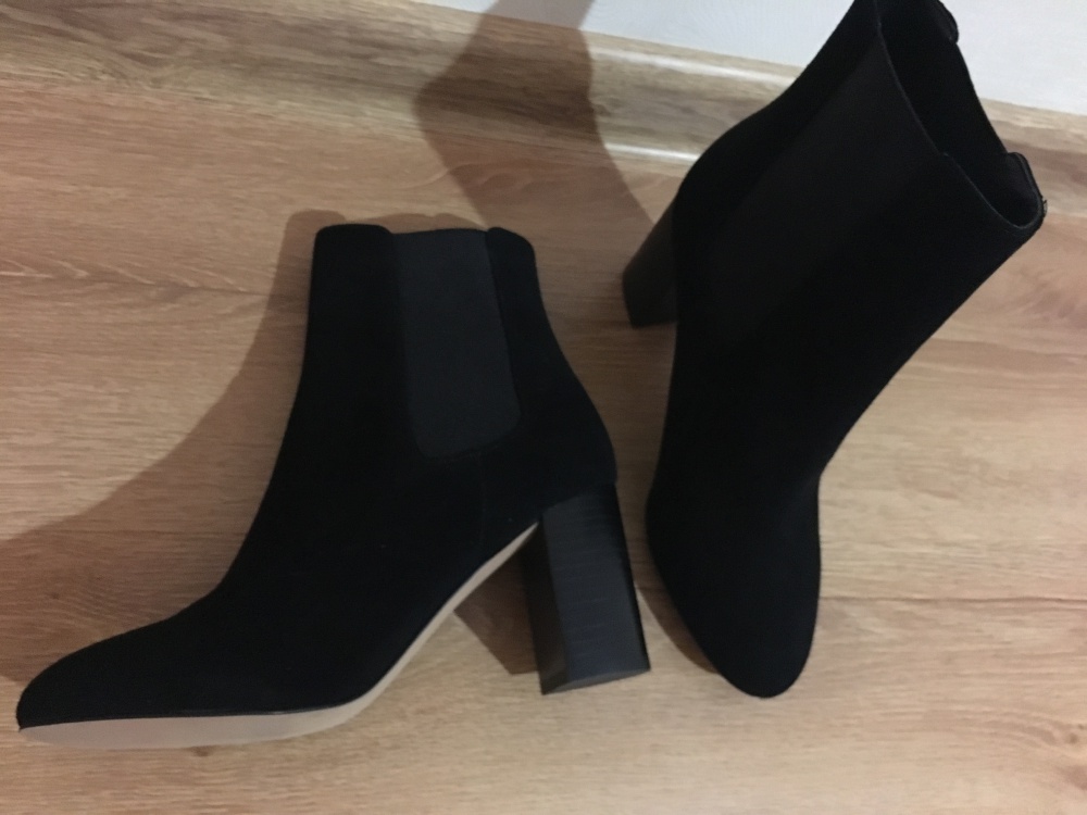 Замшевые ботильоны Rebecca Minkoff 5.5