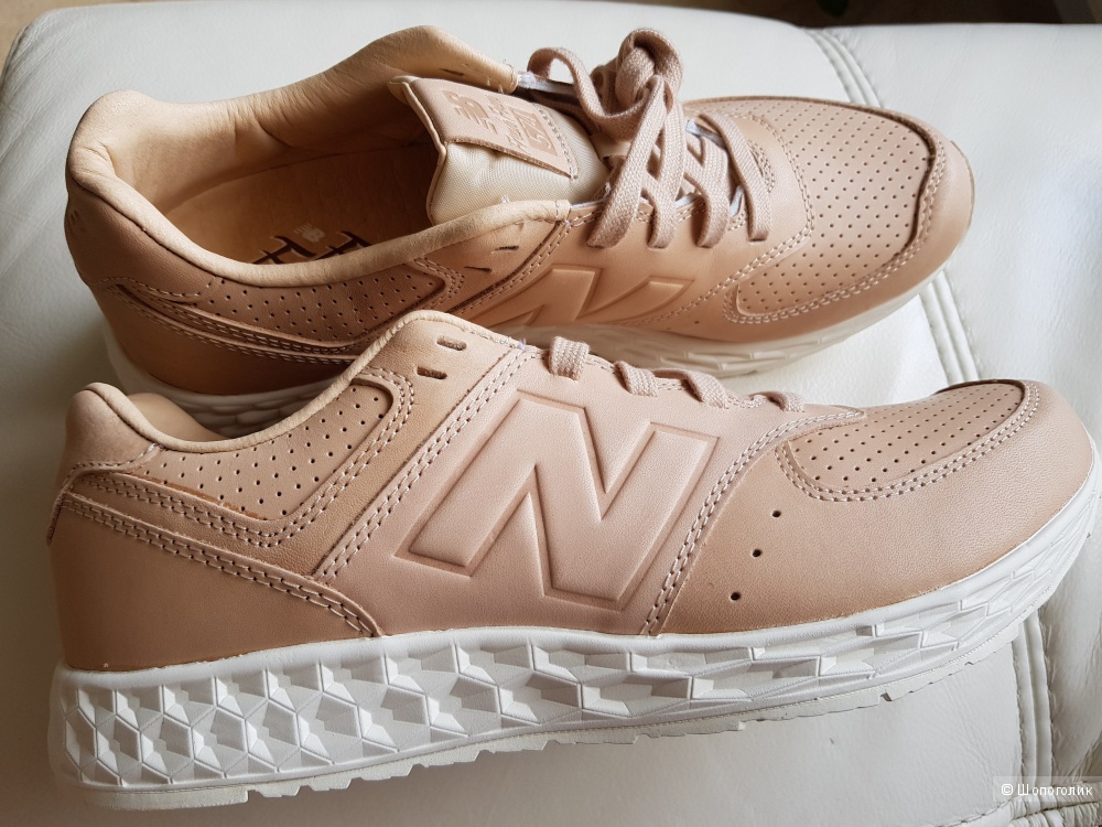 Кроссовки New Balance. Размер 9us