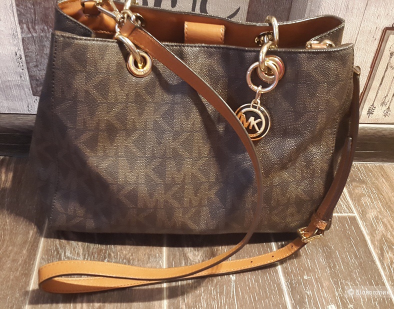 Сумка Michael Kors Cynthia Medium Satchel