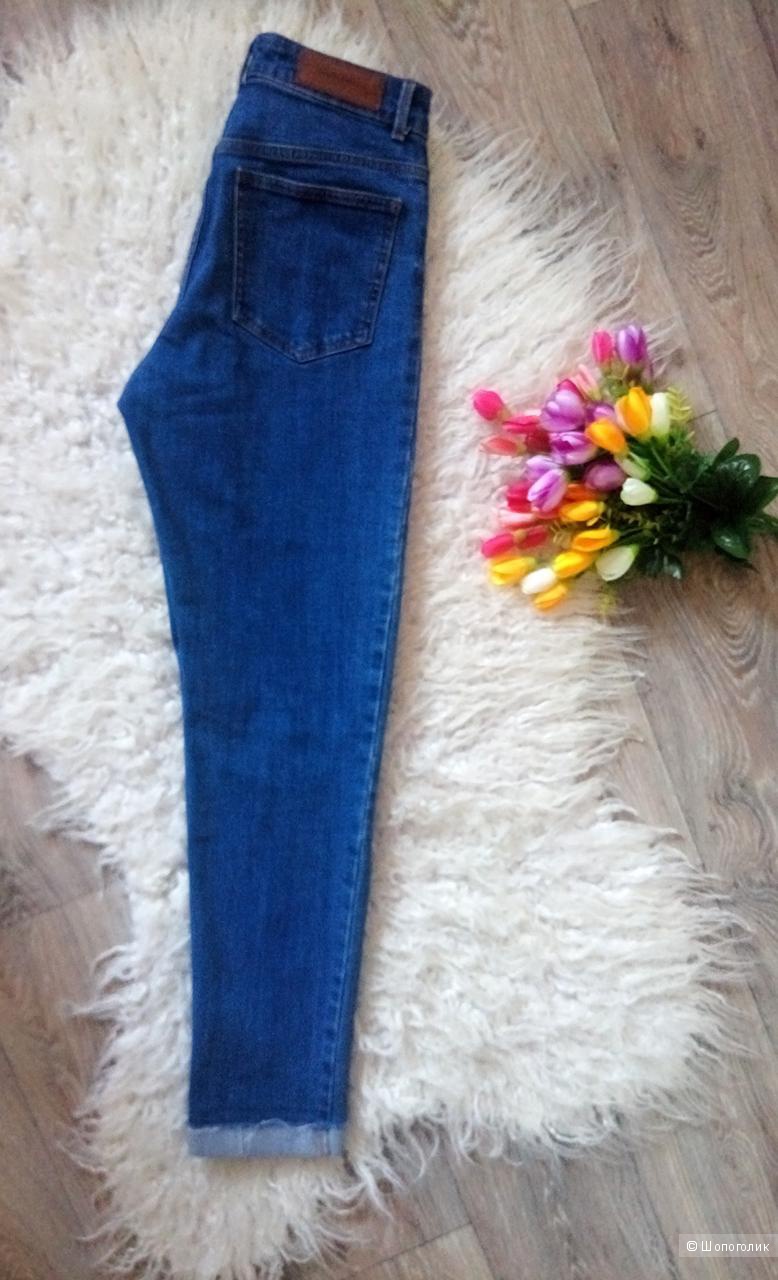 Комплектом джинсы VEROMODA и рубашка, размер S(M)