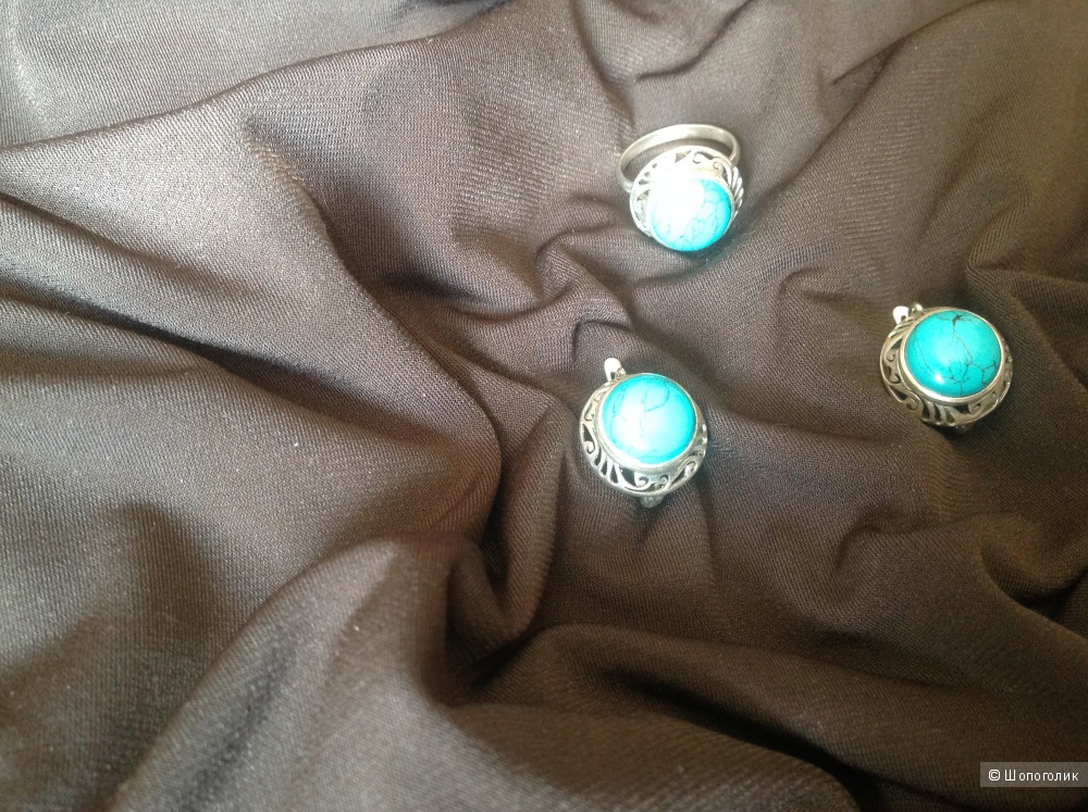 Набор из серебра и бирюзы: кольцо 18 размера и серьги