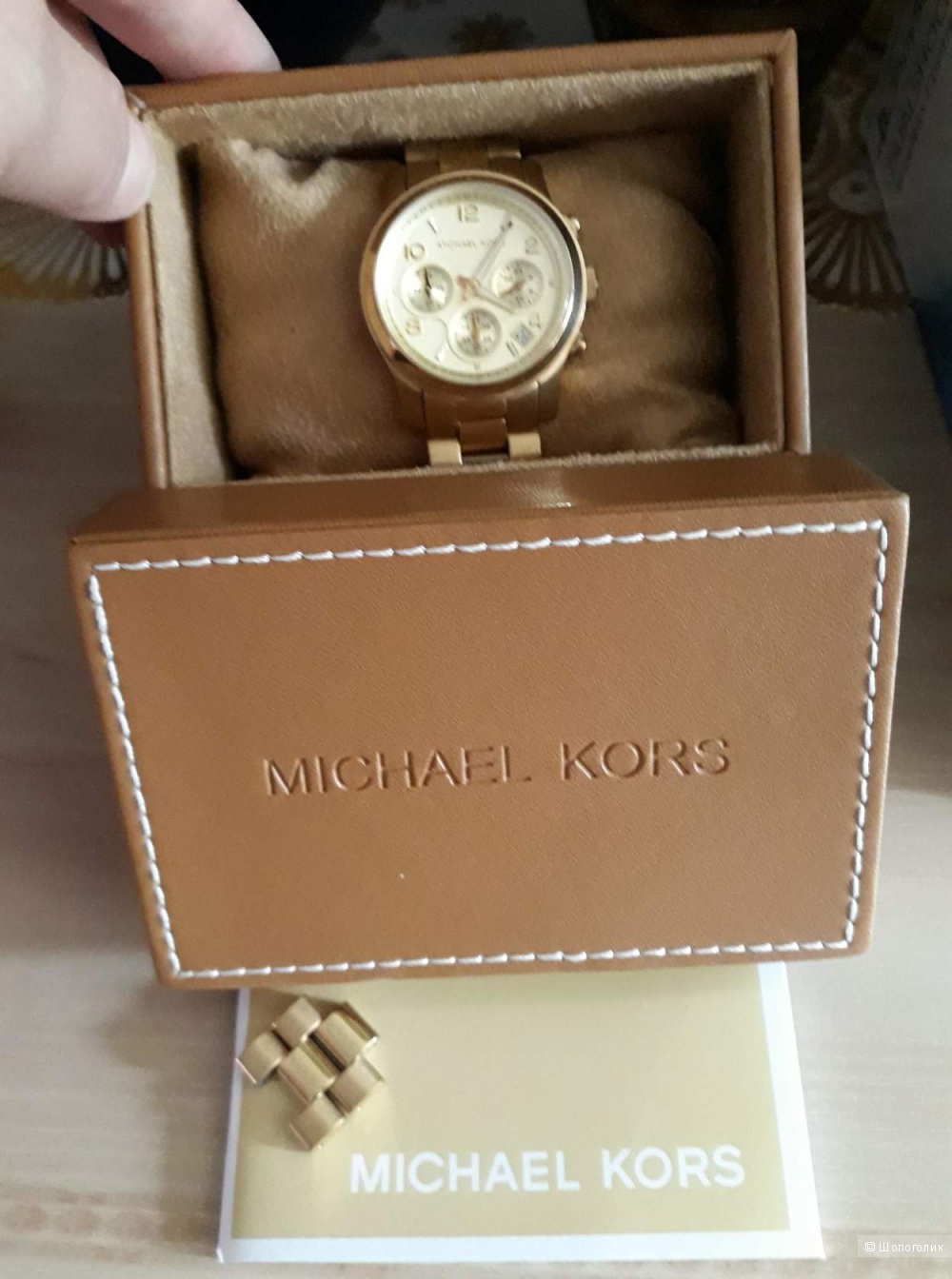 Часы Mickael Kors.