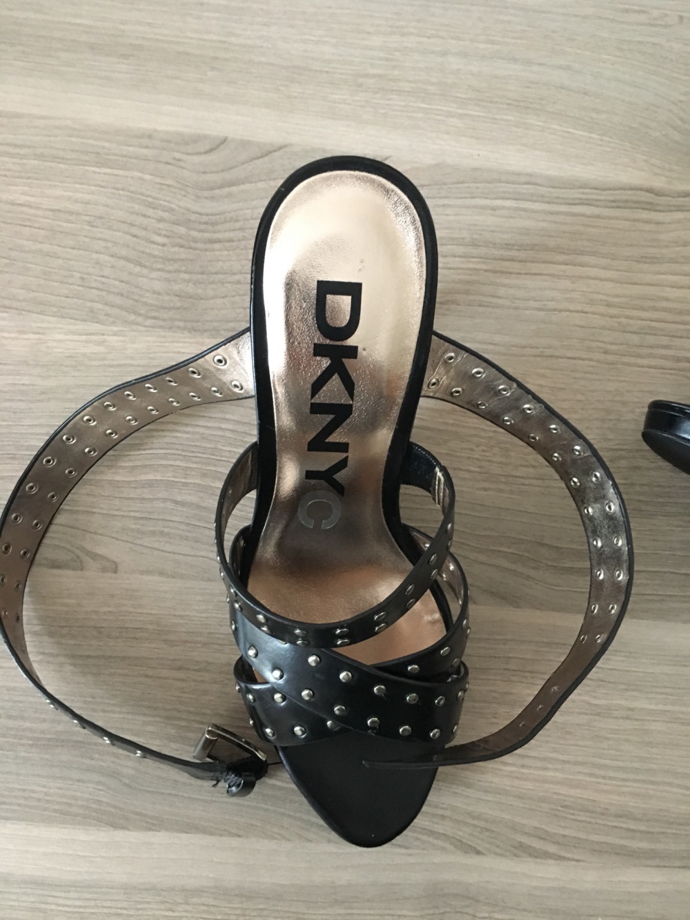 Босоножки DKNY, размер 37