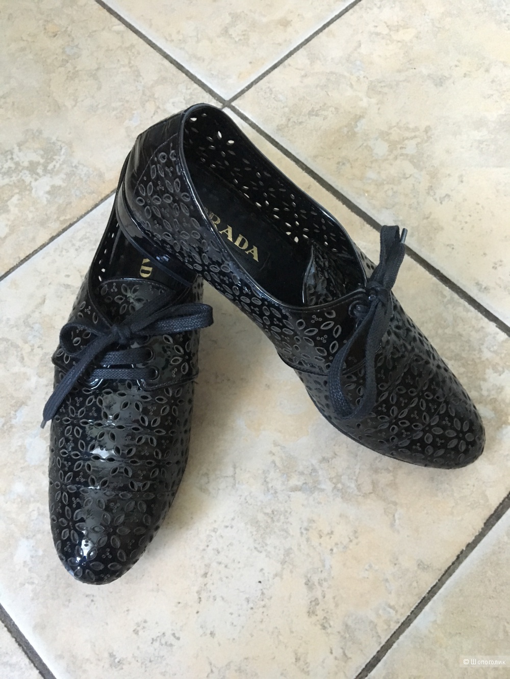 Броги с перфорацией Prada, размер IT 37.
