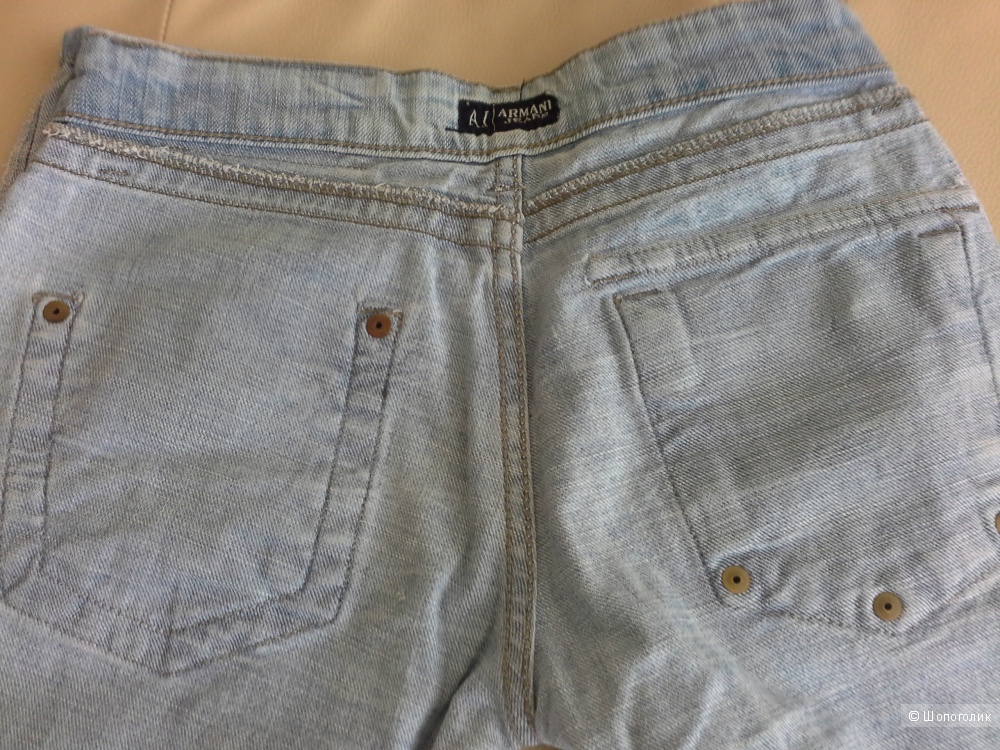 Джинсы Armani jeans , размер S.