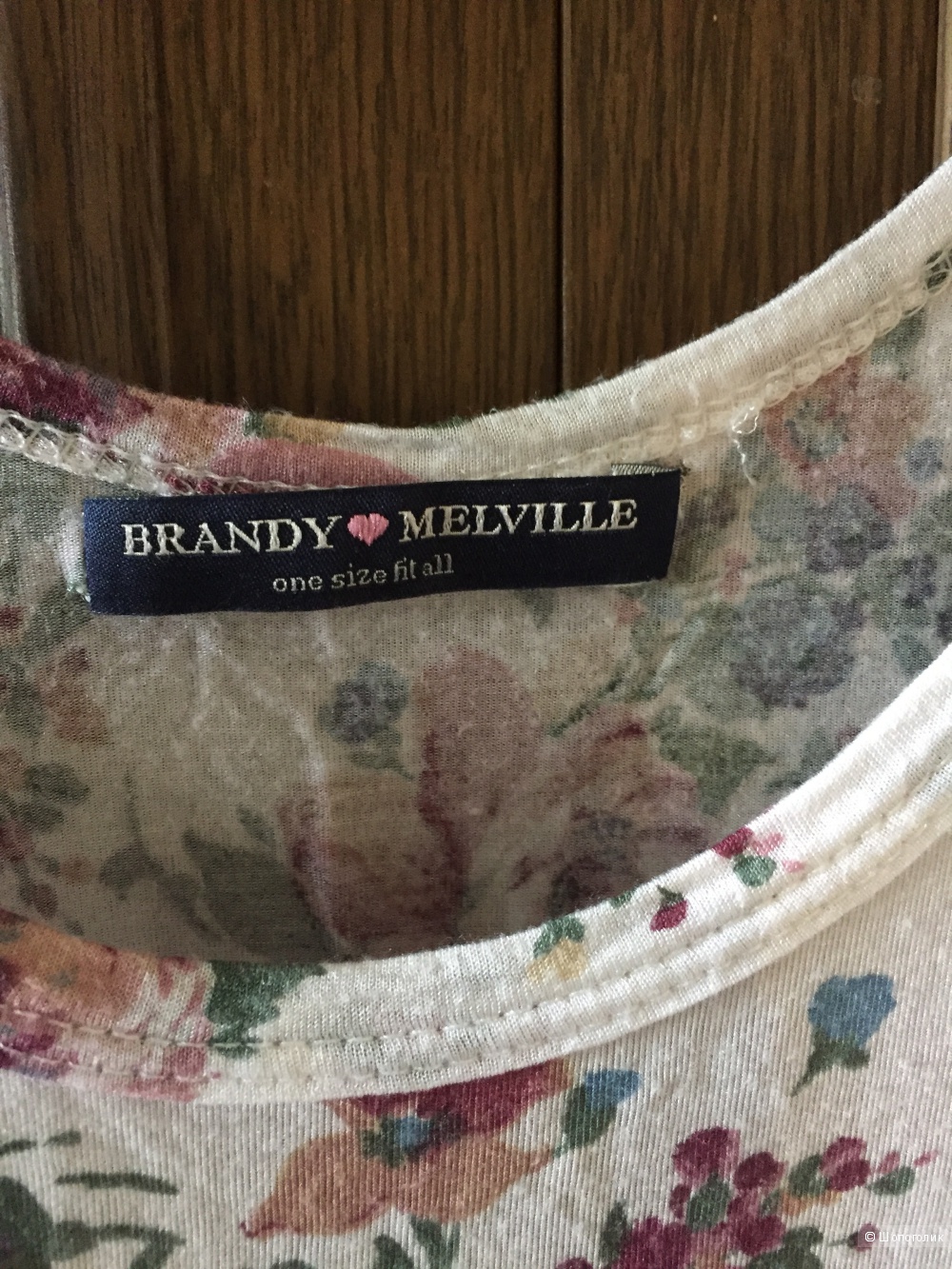 Майка Brandy Melville.