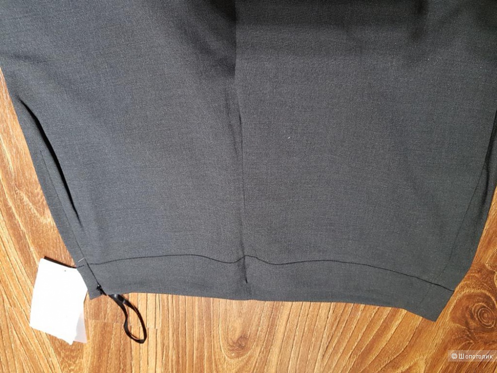 DKNY укороченные брючки. р.44