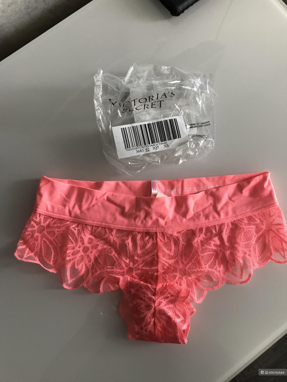 Комплект из двух трусиков Victoria's Secret размер XS