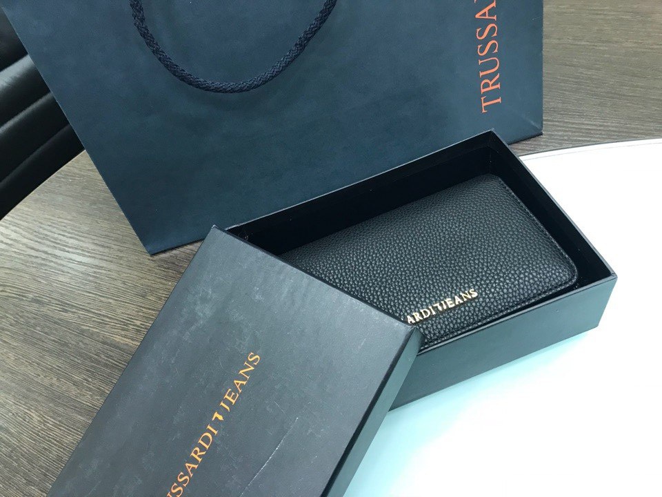 Женский кошелек Trussardi Jeans, размер 18 см х 11 см