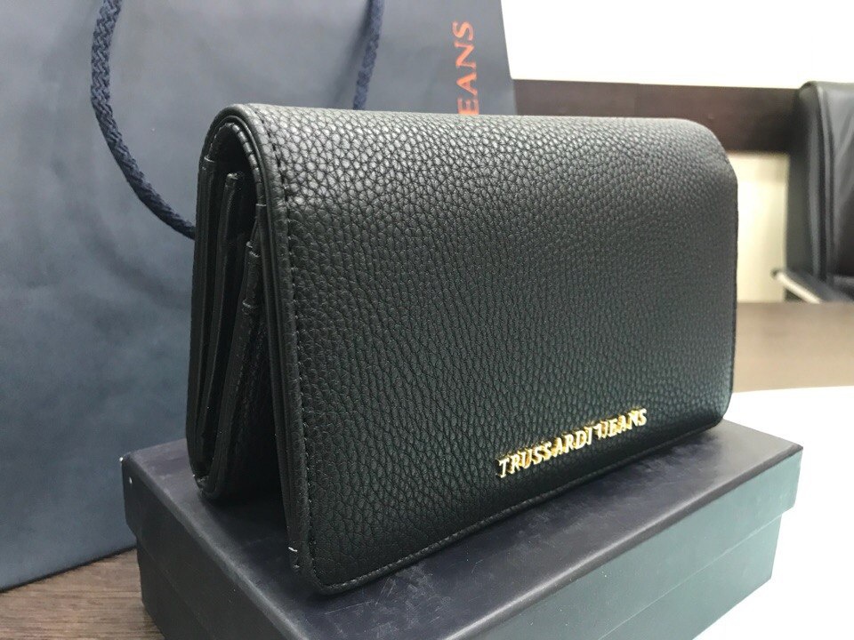 Женский кошелек Trussardi Jeans, размер 18 см х 11 см
