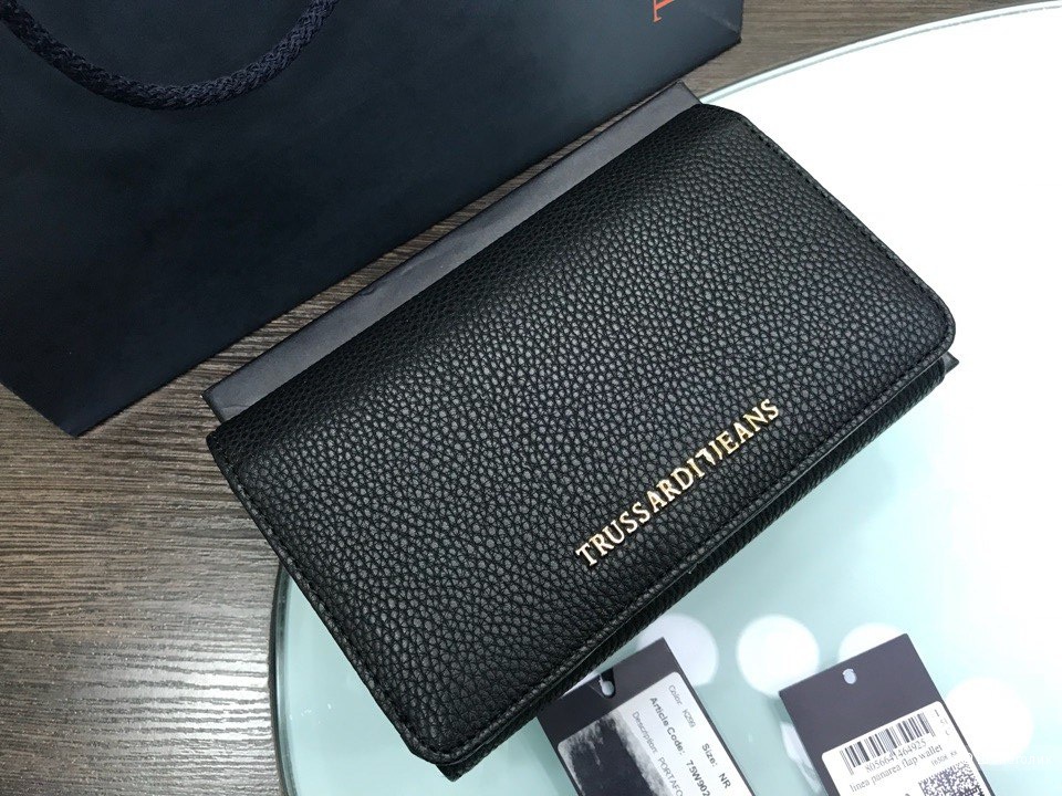 Женский кошелек Trussardi Jeans, размер 18 см х 11 см