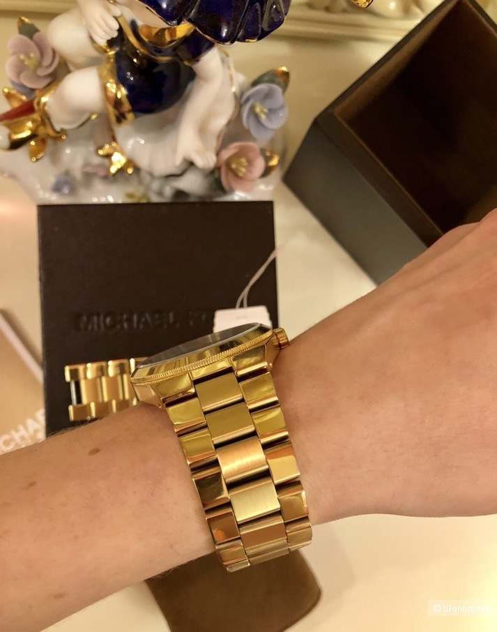 Часы Michael Kors.
