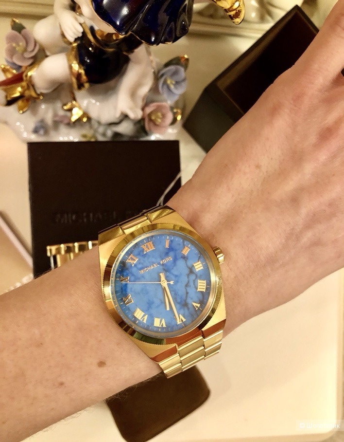 Часы Michael Kors.