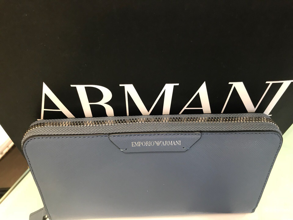 Женский кошелек Emporio Armani, размер 19 см х 10,5 см