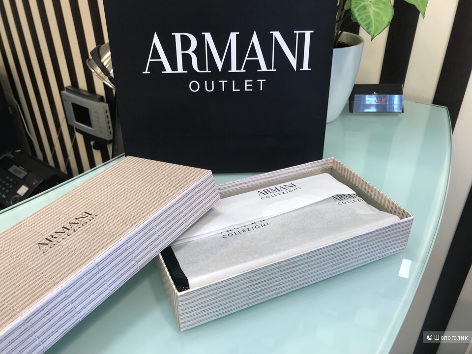 Женский кошелек Armani Collezioni, размеры 18,5 см х 9,5 см