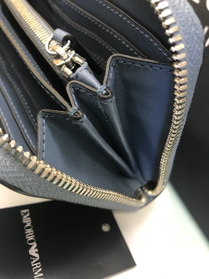 Женский кошелек Emporio Armani, размер 19 см х 10,5 см