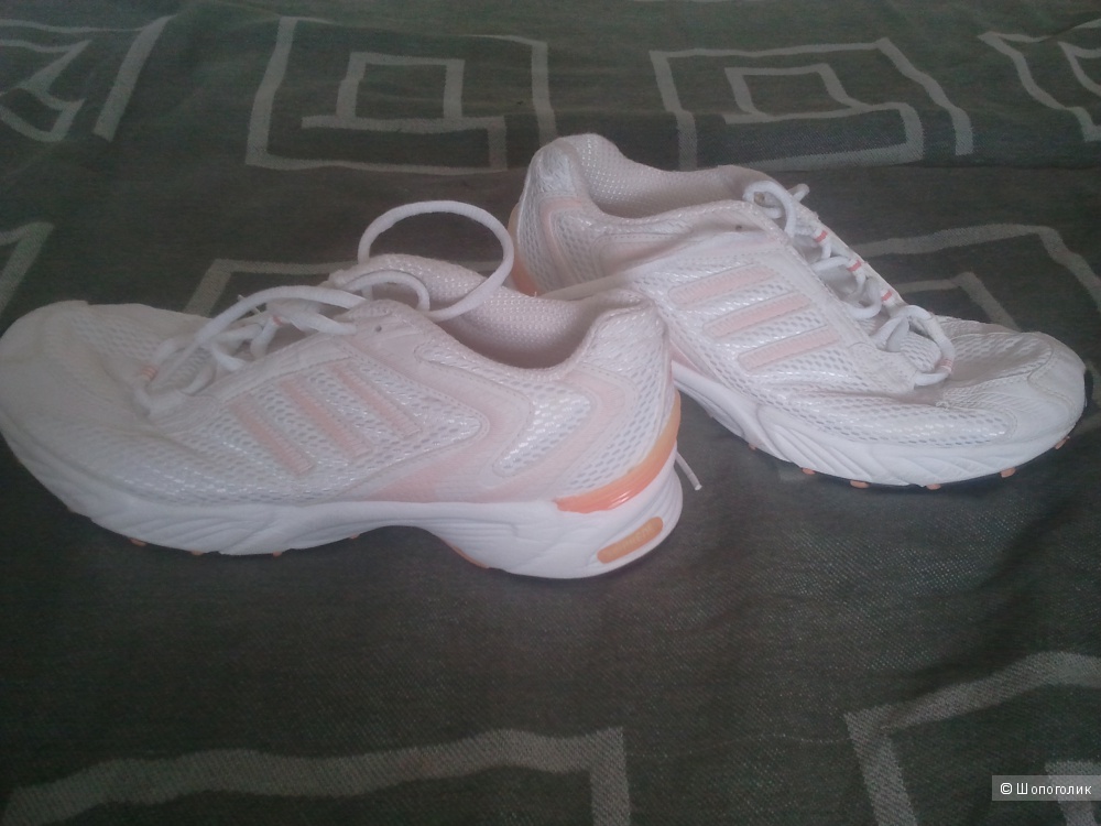 Кроссовки Adidas 40