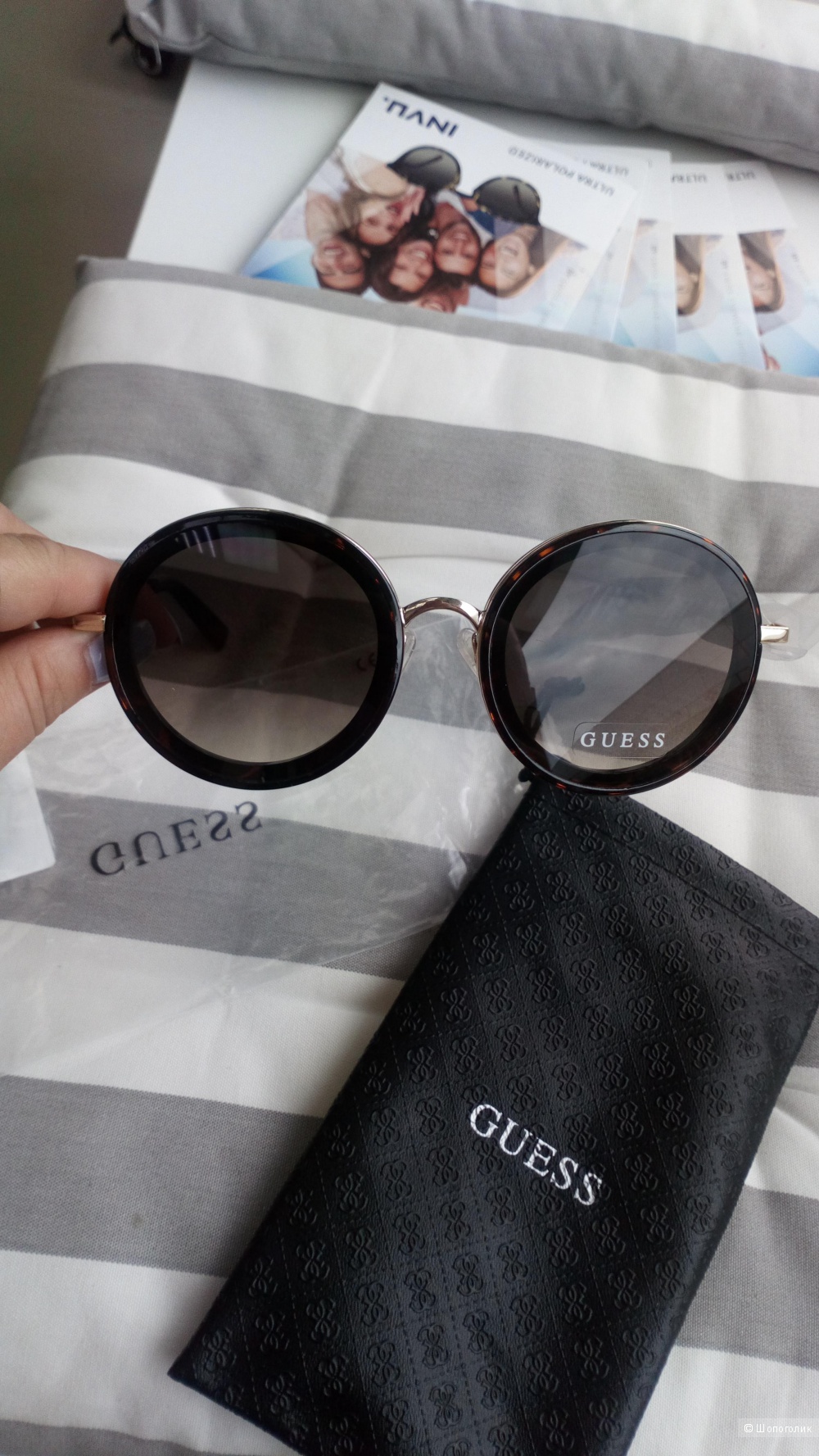 Солнечные очки Guess