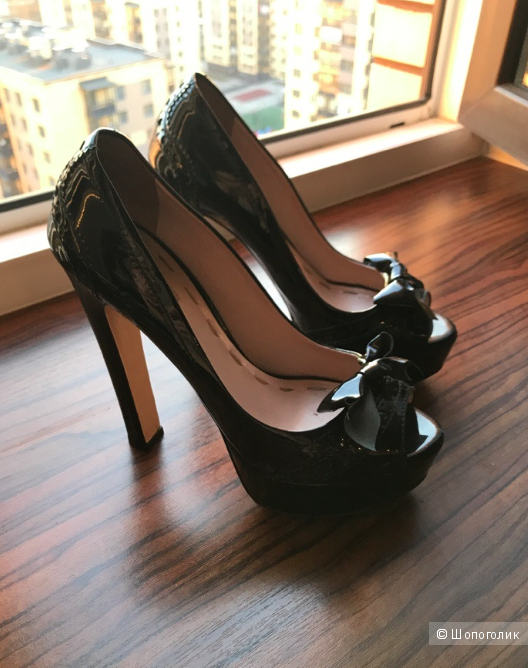 Лаковые кожаные туфли Miu Miu 38 размера