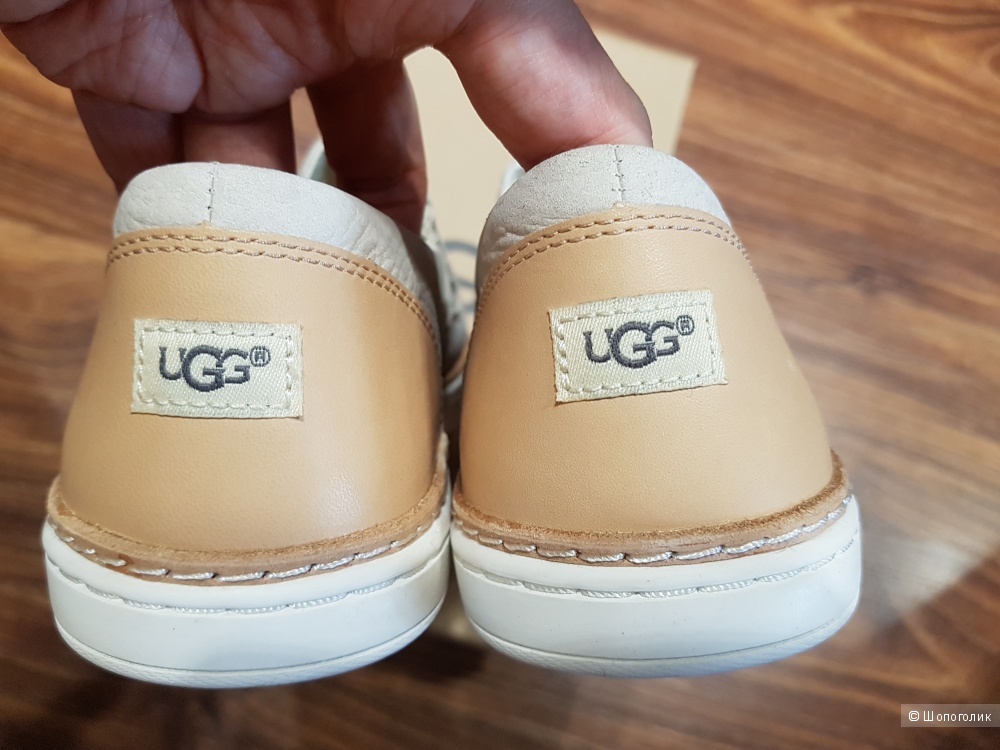 UGG кожаные слипоны р.38