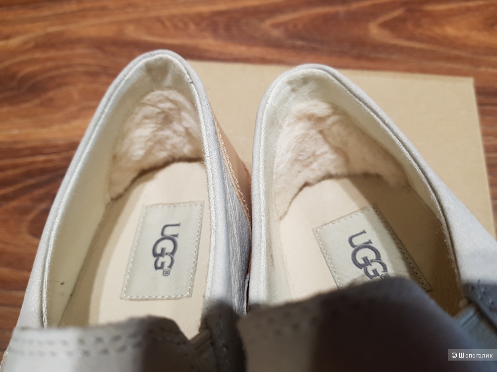 UGG кожаные слипоны р.38