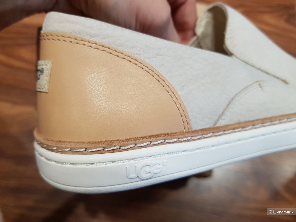 UGG кожаные слипоны р.38