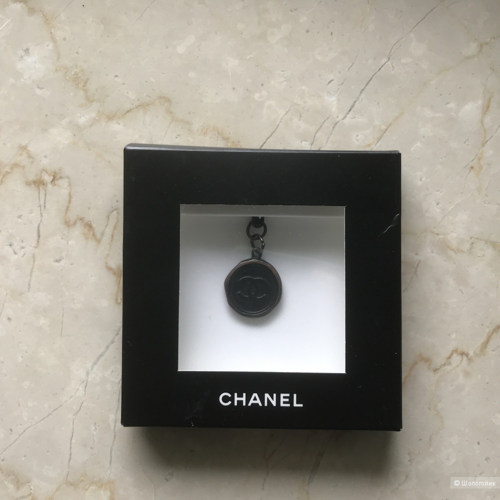 Chanel шарм / брелок. One size.
