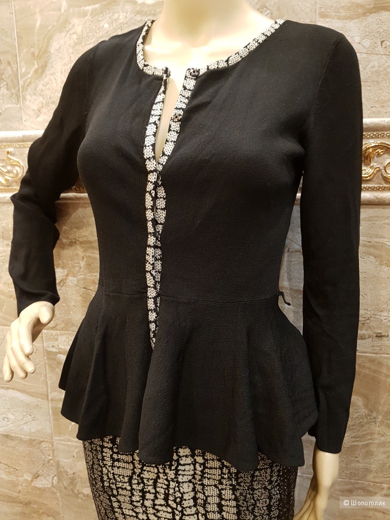 Carmen Marc Valvo женский костюм р.44
